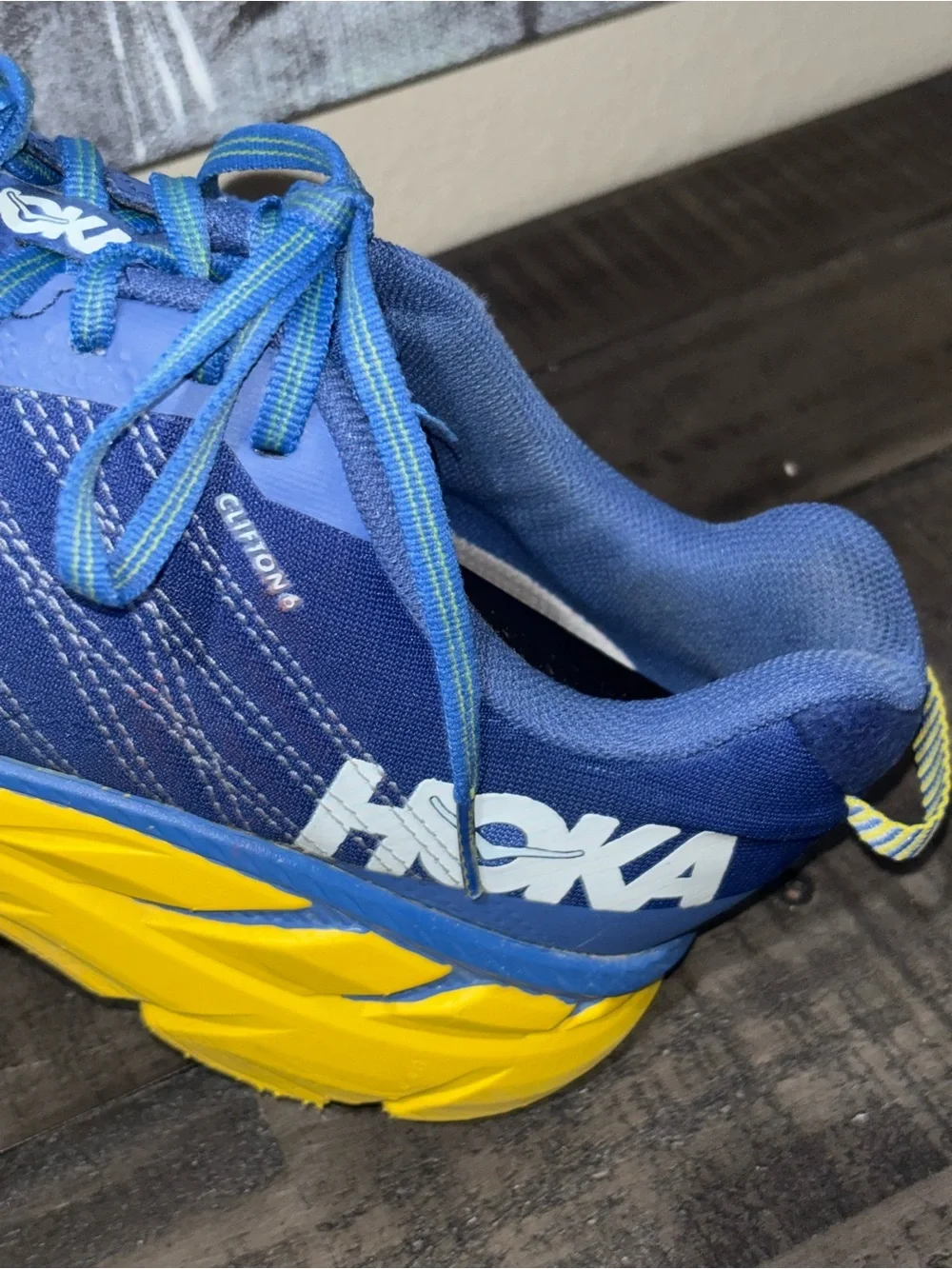 Hoka One One Clifton 6 MENS SZ 9
